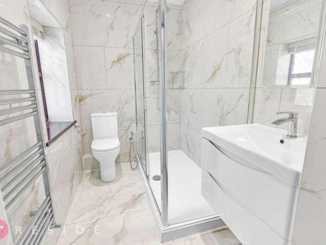 House for sale in Marland, Burnedge