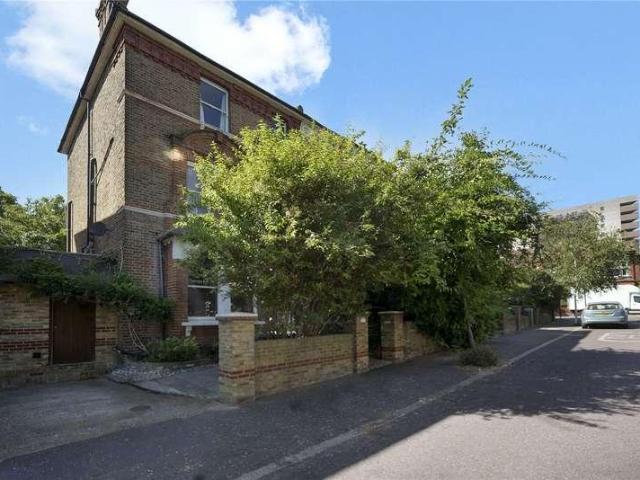 House for sale in London Borough of Ealing, Greater London