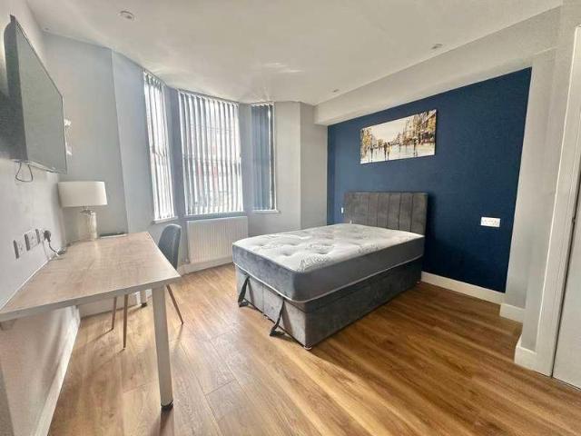 House for sale in Ball Hill, West Midlands