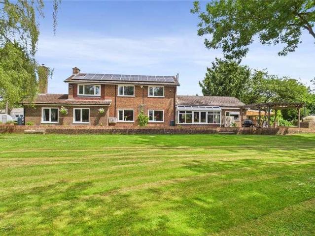House for sale in Reading, West Berkshire