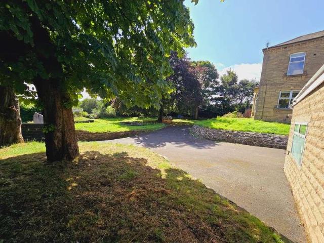 House for sale in Allerton, West Yorkshire
