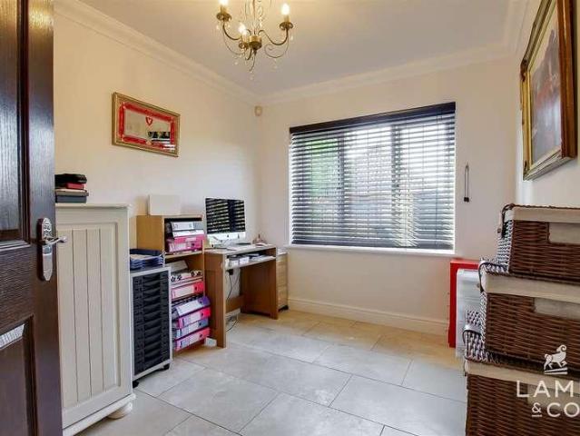 House for sale in Frinton and Walton, Dale Hill