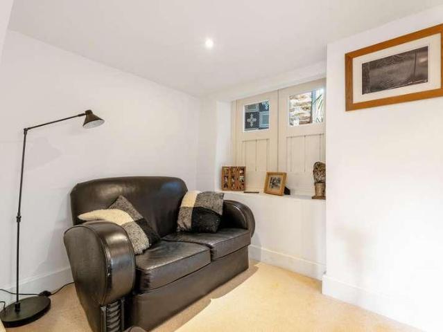 House for sale in Evershot, Oxfordshire