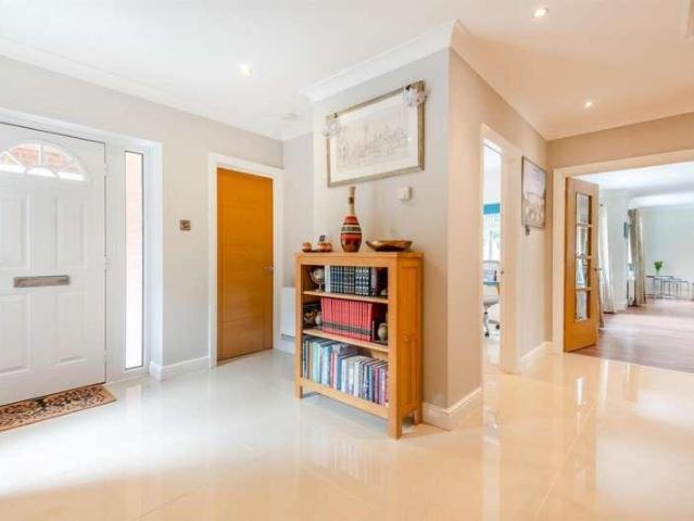 House for sale in Tricketts Cross, Ferndown
