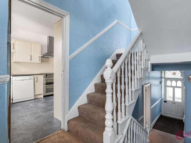 House for sale in Ferme Park, Greater London