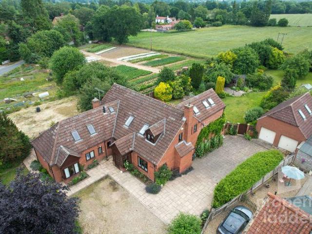 House for sale in Comers, Norfolk
