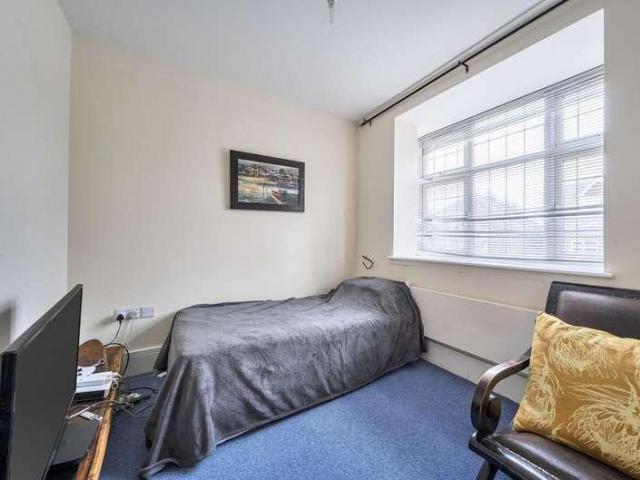 House for sale in Little Stanmore, Greater London