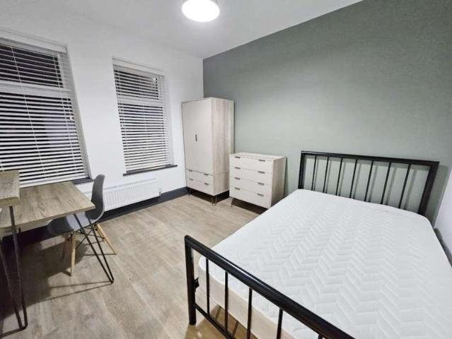 House for sale in Victoria Park, Manchester
