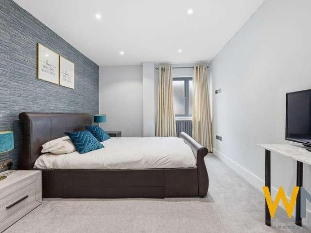 House for sale in Hutton, Navestock Side