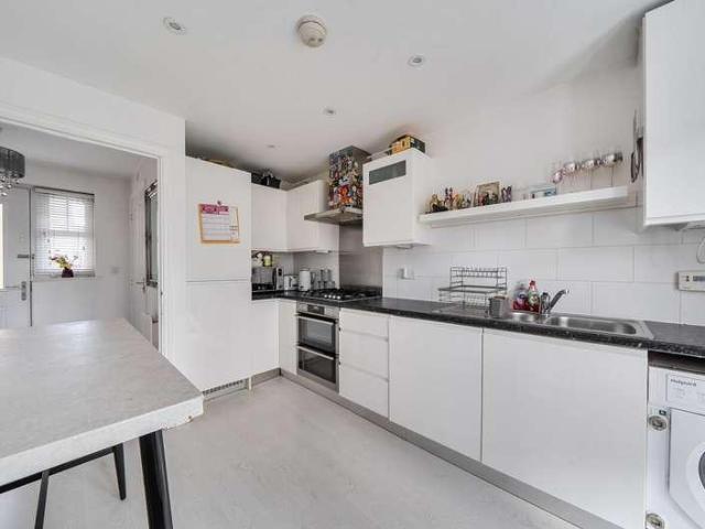 House for sale in Mayberrry Place, Buckinghamshire