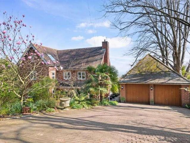 House for sale in Upper Welland, Malvern Hills
