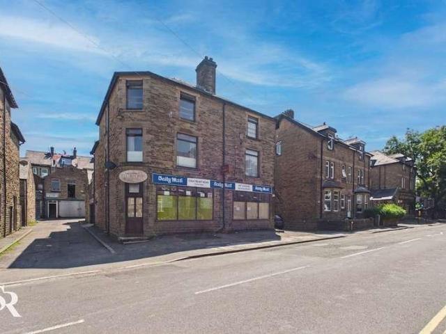 House for sale in Charlesworth, East Midlands