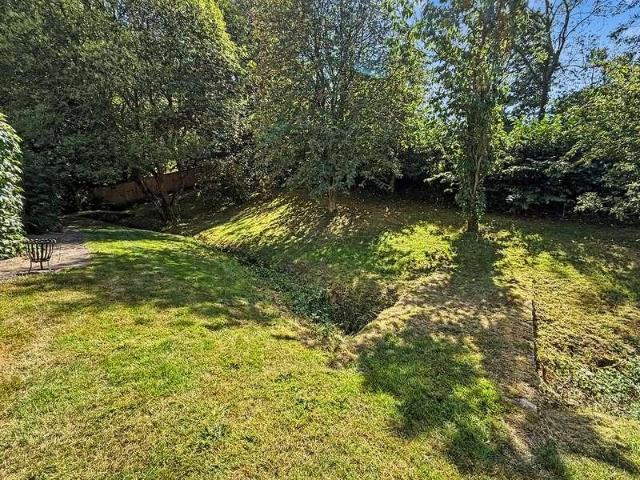 House for sale in Froggatt, East Midlands