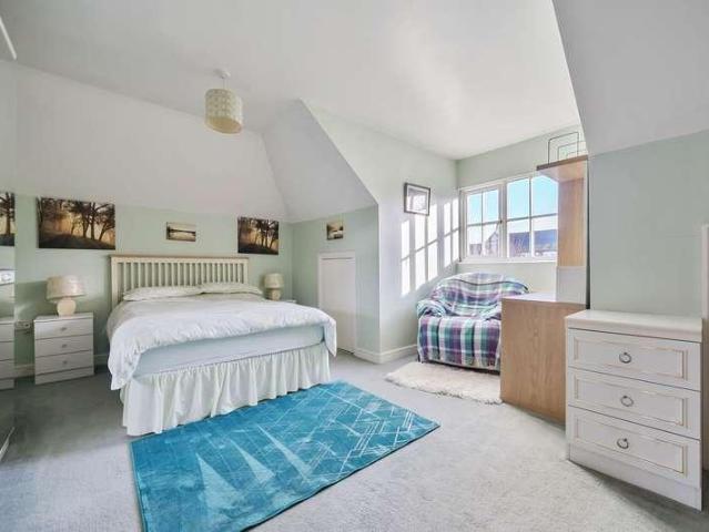 House for sale in Oad Street, Kent