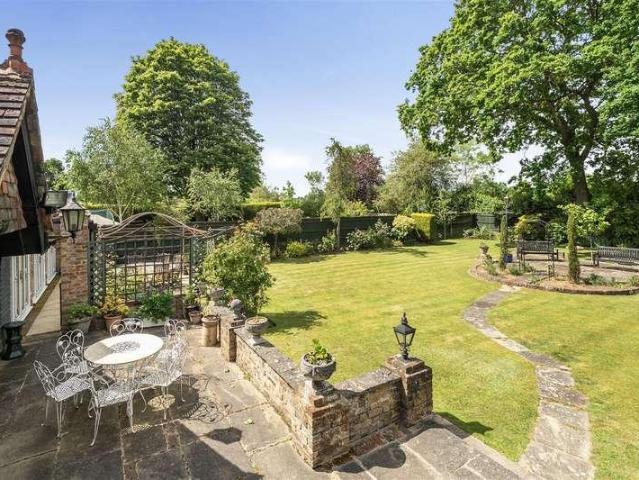 House for sale in Winnersh