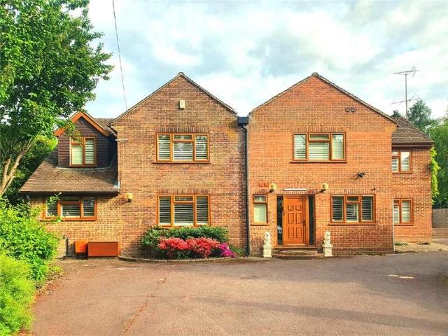House for sale in Horsell, Woking