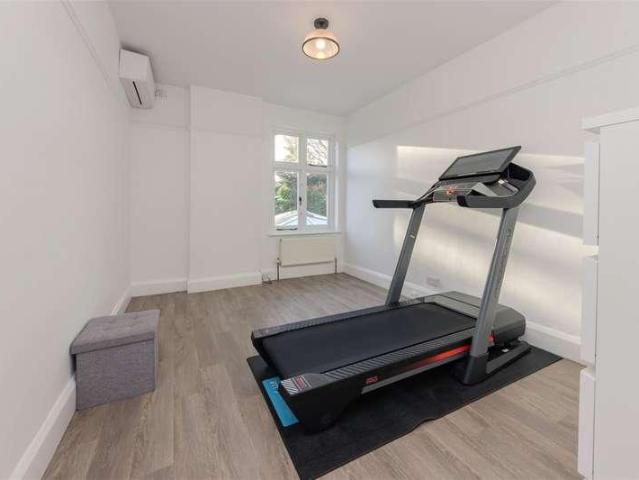 House for sale in Muswell Hill, Greater London