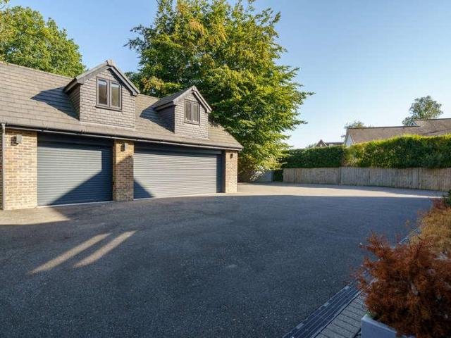House for sale in Horsham, West Sussex