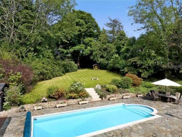 House for sale in Gerrards Cross, Denham