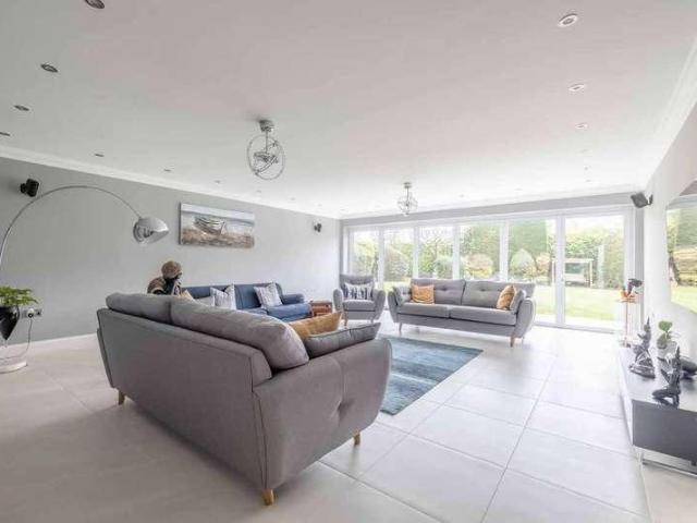 House for sale in Gerrards Cross, Denham