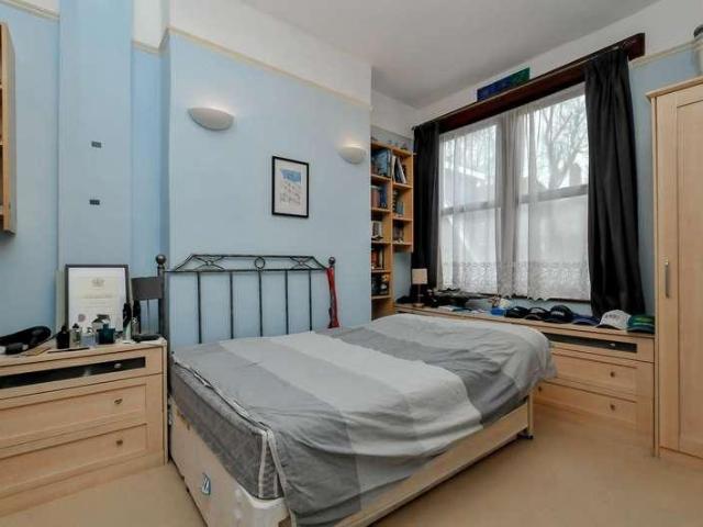 House for sale in Stamford Hill, Greater London