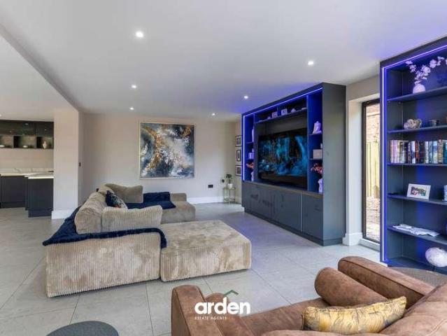 House for sale in Bromsgrove, Worcestershire