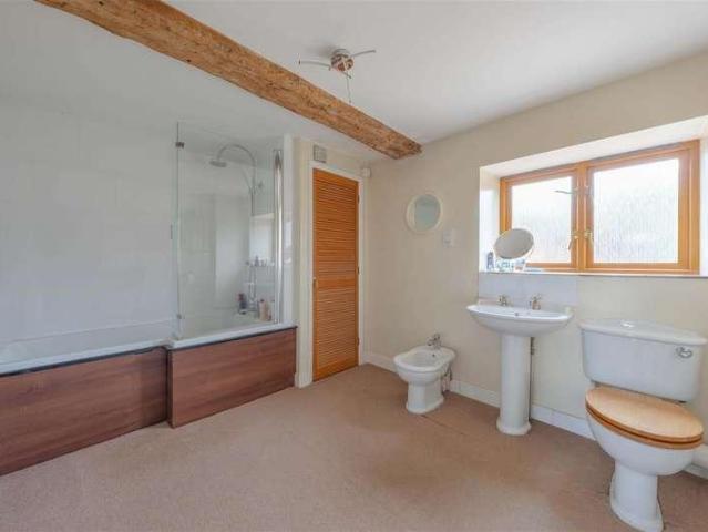 House for sale in Ashton