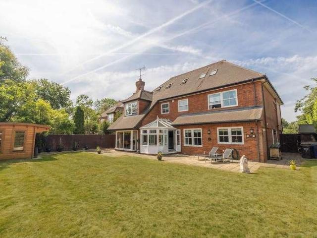 House for sale in Chalfont St. Peter, Denham