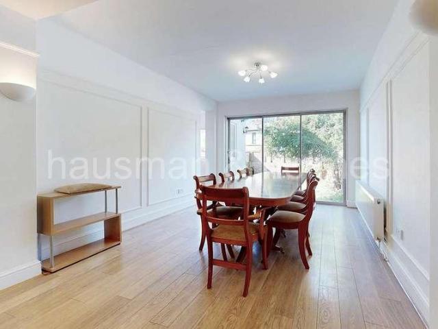 House for sale in Brent Cross, Greater London