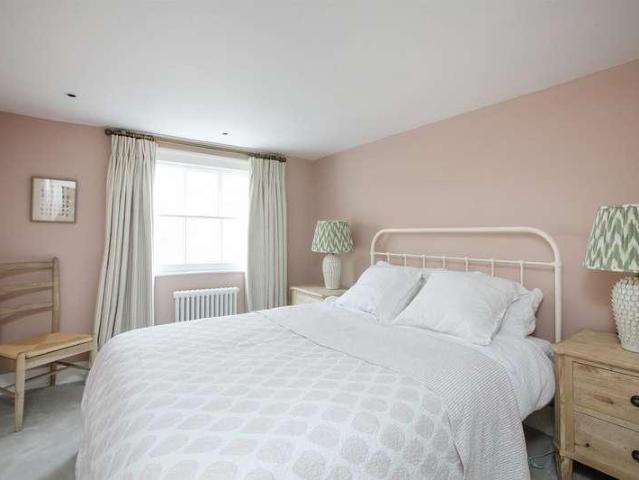 House for sale in Camberwell, Greater London