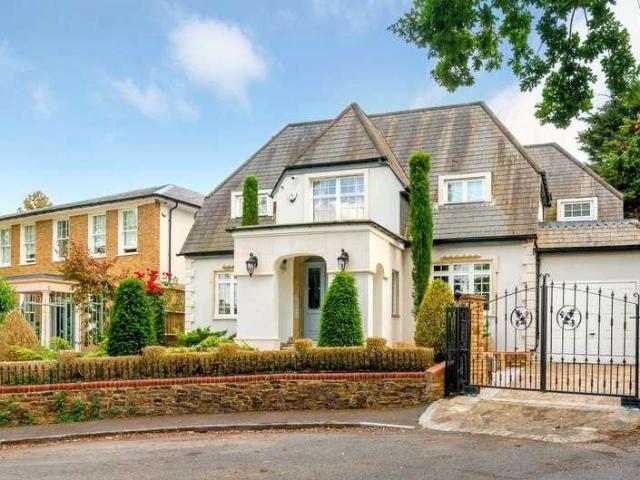 House for sale in Totteridge, Greater London