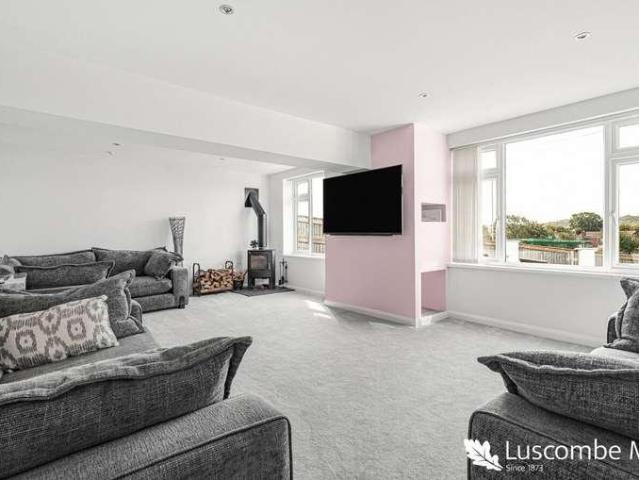 House for sale in Colebrook Village, Mount Wise