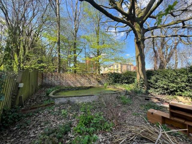 House for sale in Georgia, Greater Manchester