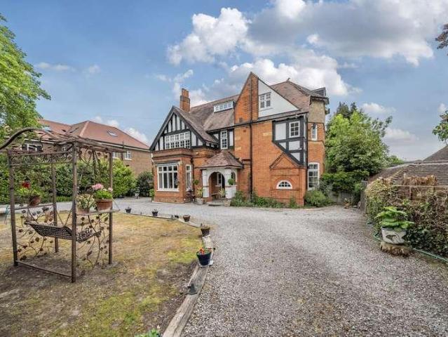 House for sale in Northwood, Northwood