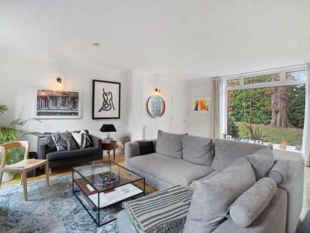 House for sale in Upper Sydenham, Greater London