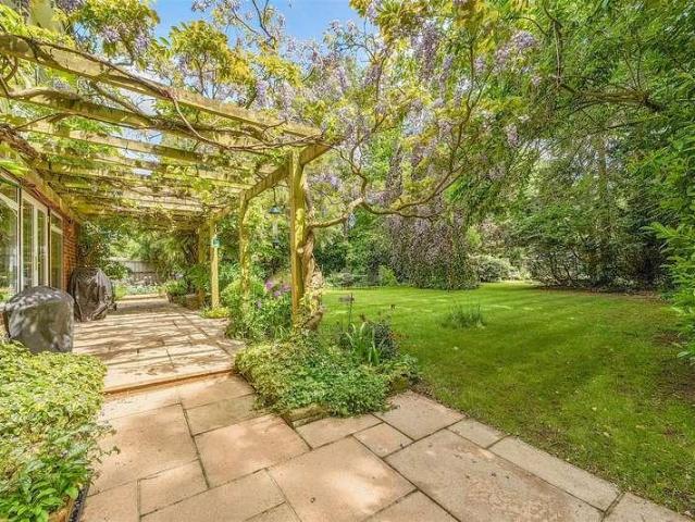 House for sale in Berrick Salome, Oxfordshire