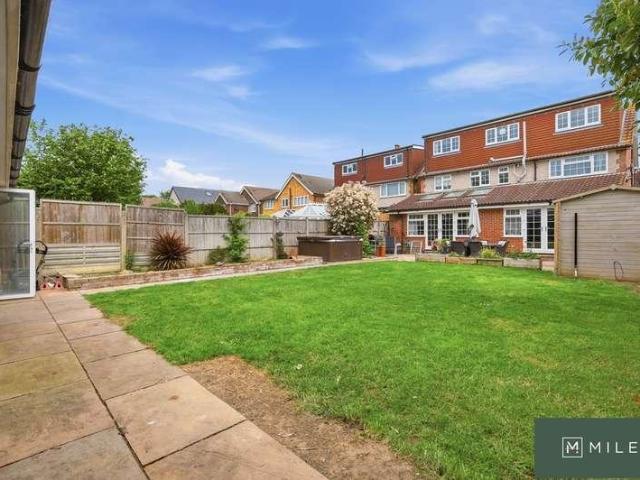 House for sale in Goffs Oak, Broxbourne