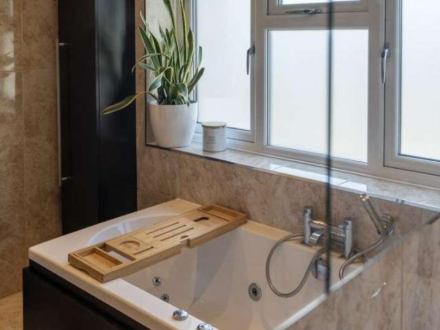 House for sale in Lane, Greater London