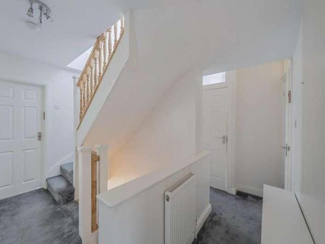 House for sale in Temple Fortune, Greater London