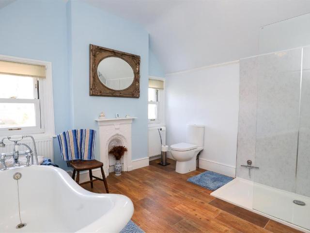 House for sale in Central, Heathlands