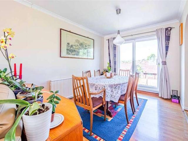 House for sale in Moorend, Pouchen End