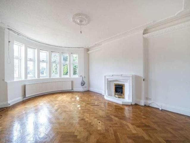 House for sale in Temple Fortune, Greater London