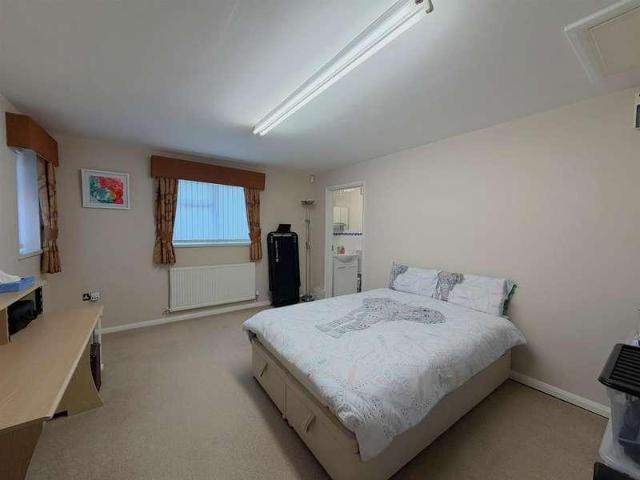 House for sale in Old Wharf, City Of Leicester