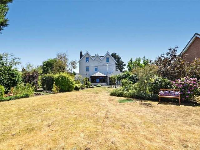 House for sale in Dines Green, Worcester