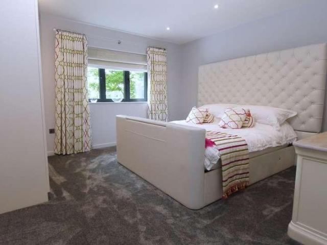 House for sale in Burghwallis, South Yorkshire