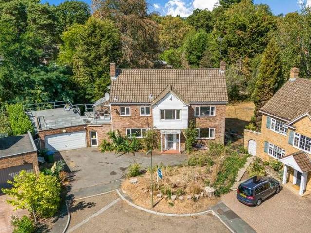 House for sale in Whiteley Village, Blackhills