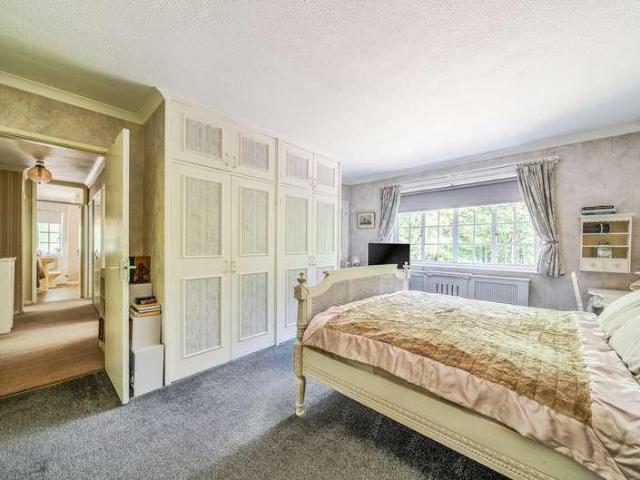 House for sale in Mayford, Woking