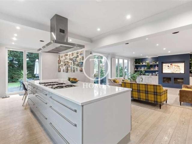 House for sale in Hendon, Greater London