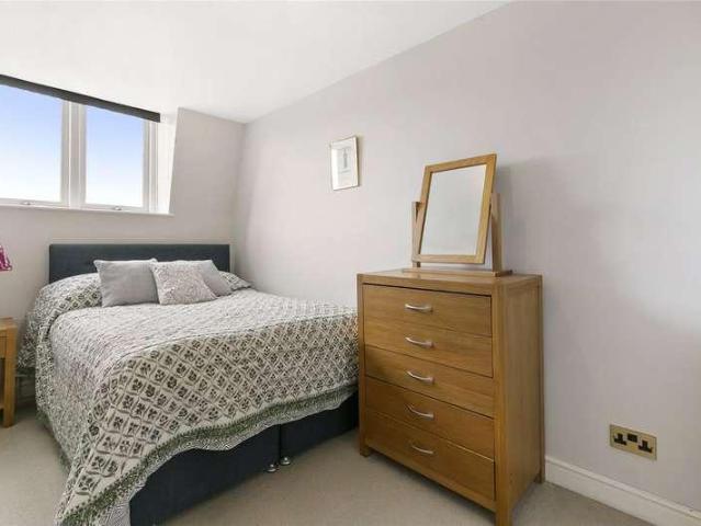 House for sale in Wandsworth, Greater London