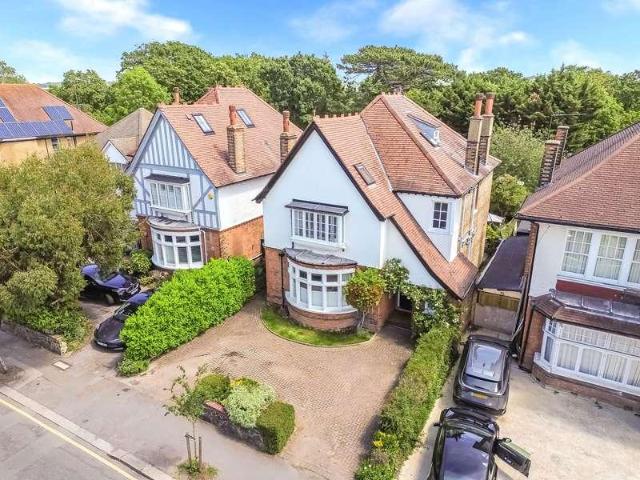 House for sale in Buckhurst Hill, Essex